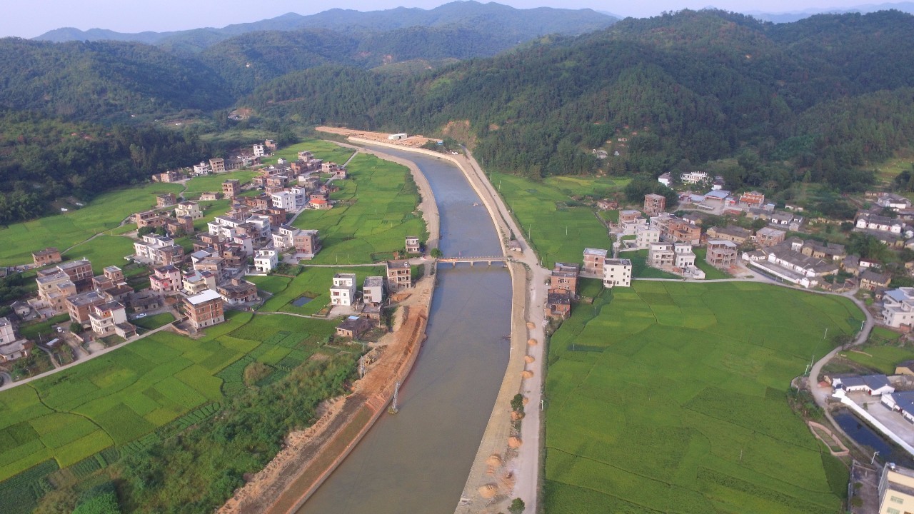 墨脱县加强乡村基础设施建设，推动城乡融合进程