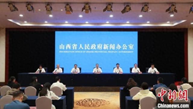 加强政府新闻发布制度，提升透明度和公信力的重要路径